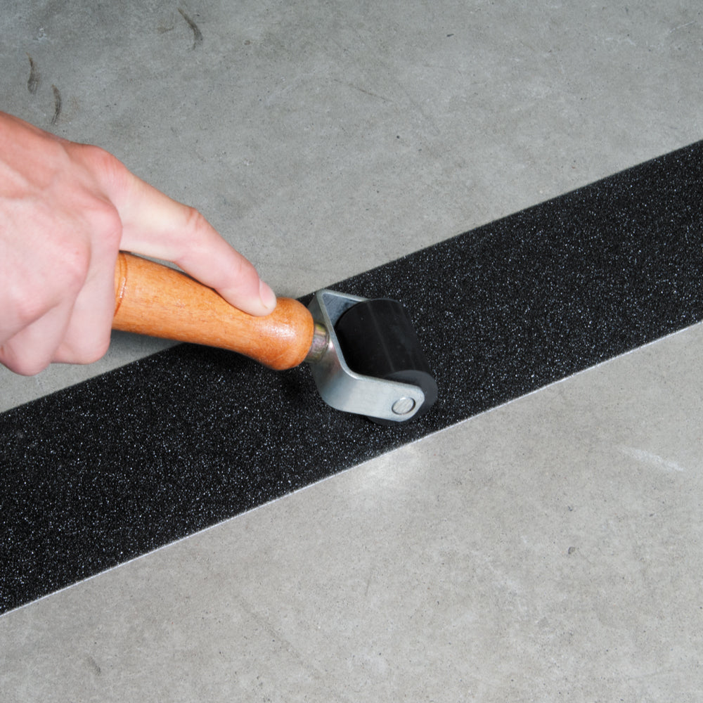 GTR100 Gator Grip® Anti-Slip Grip Traction Tape Pressure Application Hand Roller